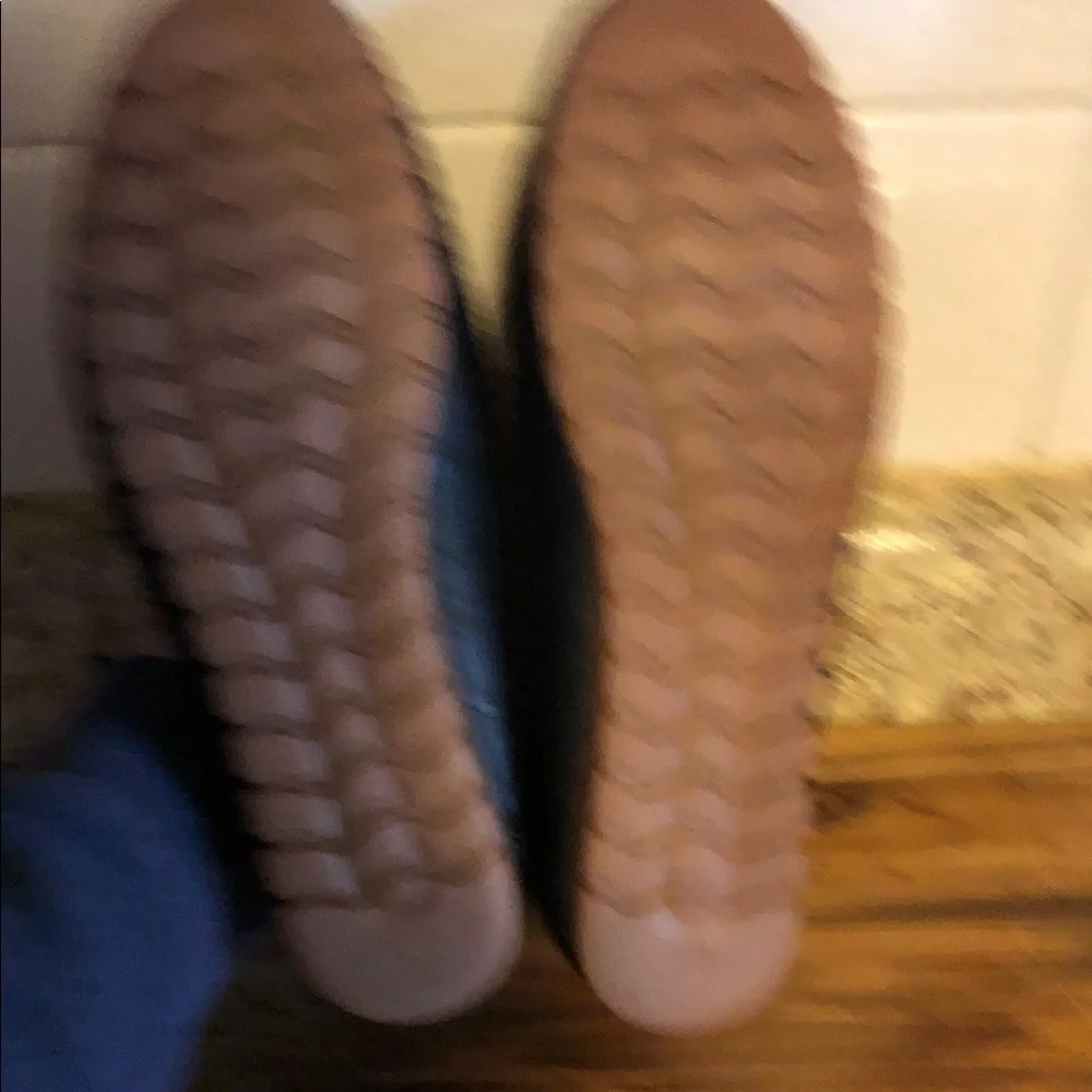 Black Womens Slip-On Moccasin Loafers - Picture 3 of 4